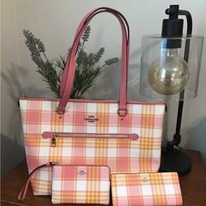 Coach Garden Plaid 3pc Set Tote Wallet Wristlet